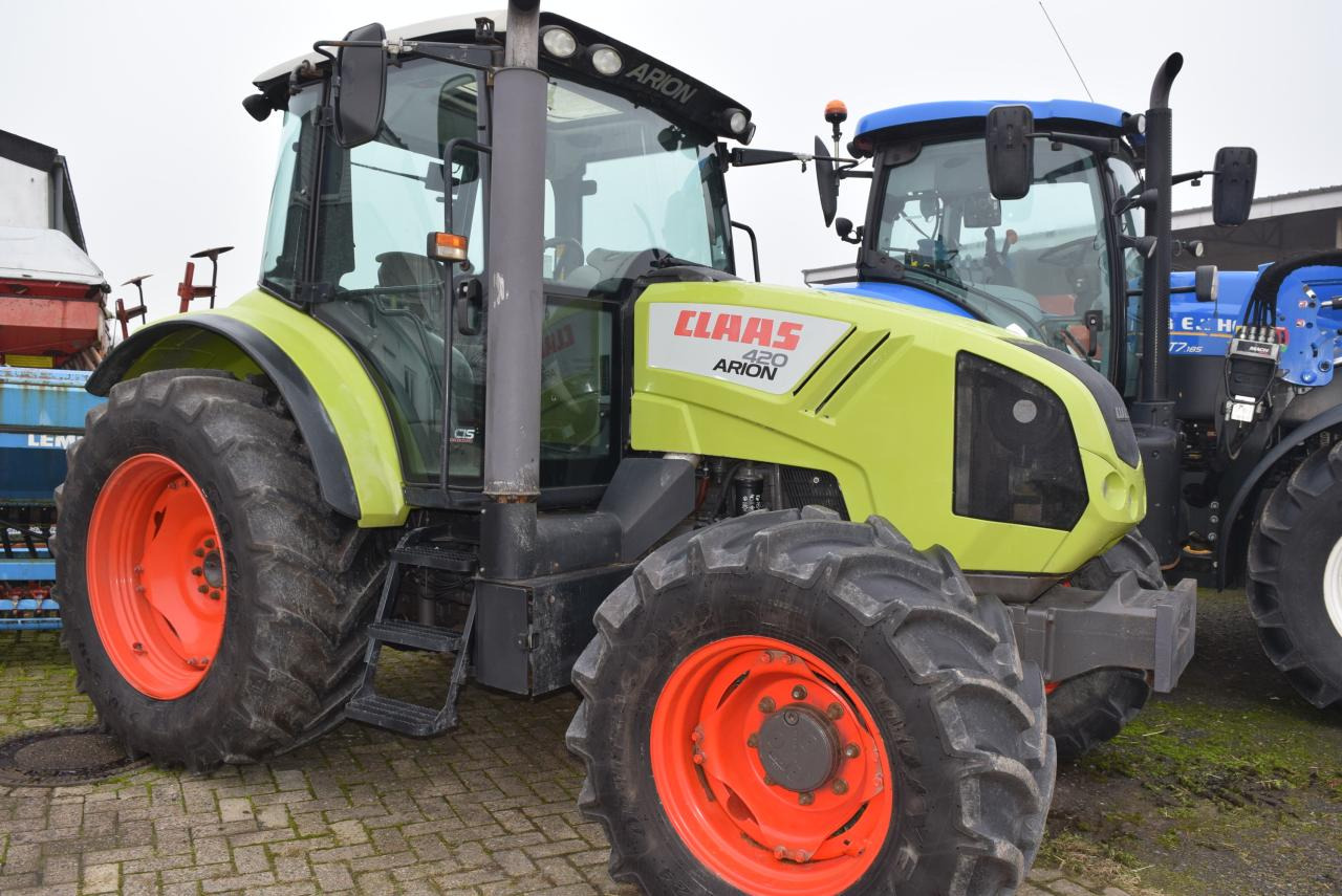 CLAAS Arion 420 CIS - Traktor: gambar 1 CLAAS Arion 420 CIS - Traktor: gambar 1