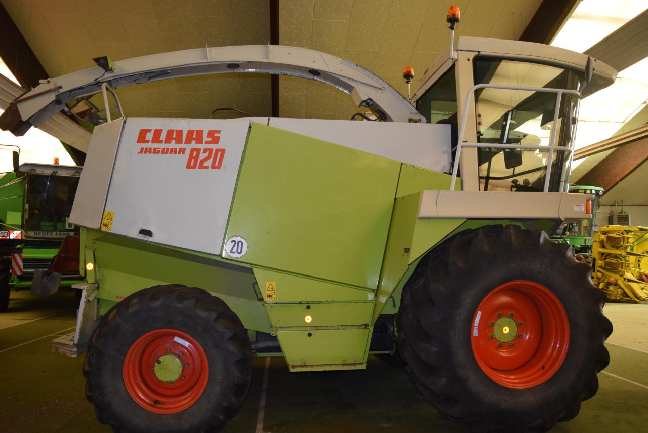 CLAAS Jaguar 820 - Pemanen hijauan: gambar 1 CLAAS Jaguar 820 - Pemanen hijauan: gambar 1