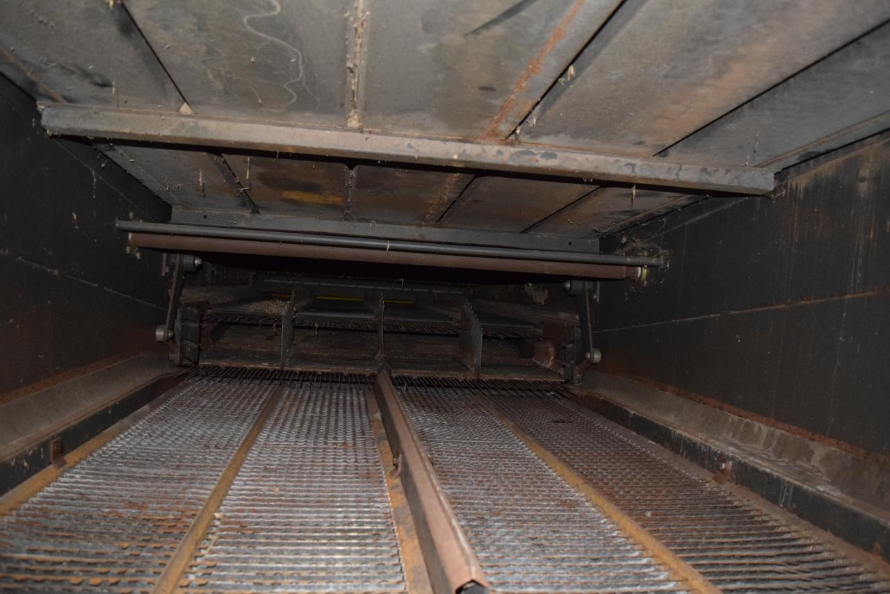 Leasing CLAAS Lexion 570 *3-D* *4x4* CLAAS Lexion 570 *3-D* *4x4*: gambar 10 Leasing CLAAS Lexion 570 *3-D* *4x4* CLAAS Lexion 570 *3-D* *4x4*: gambar 10