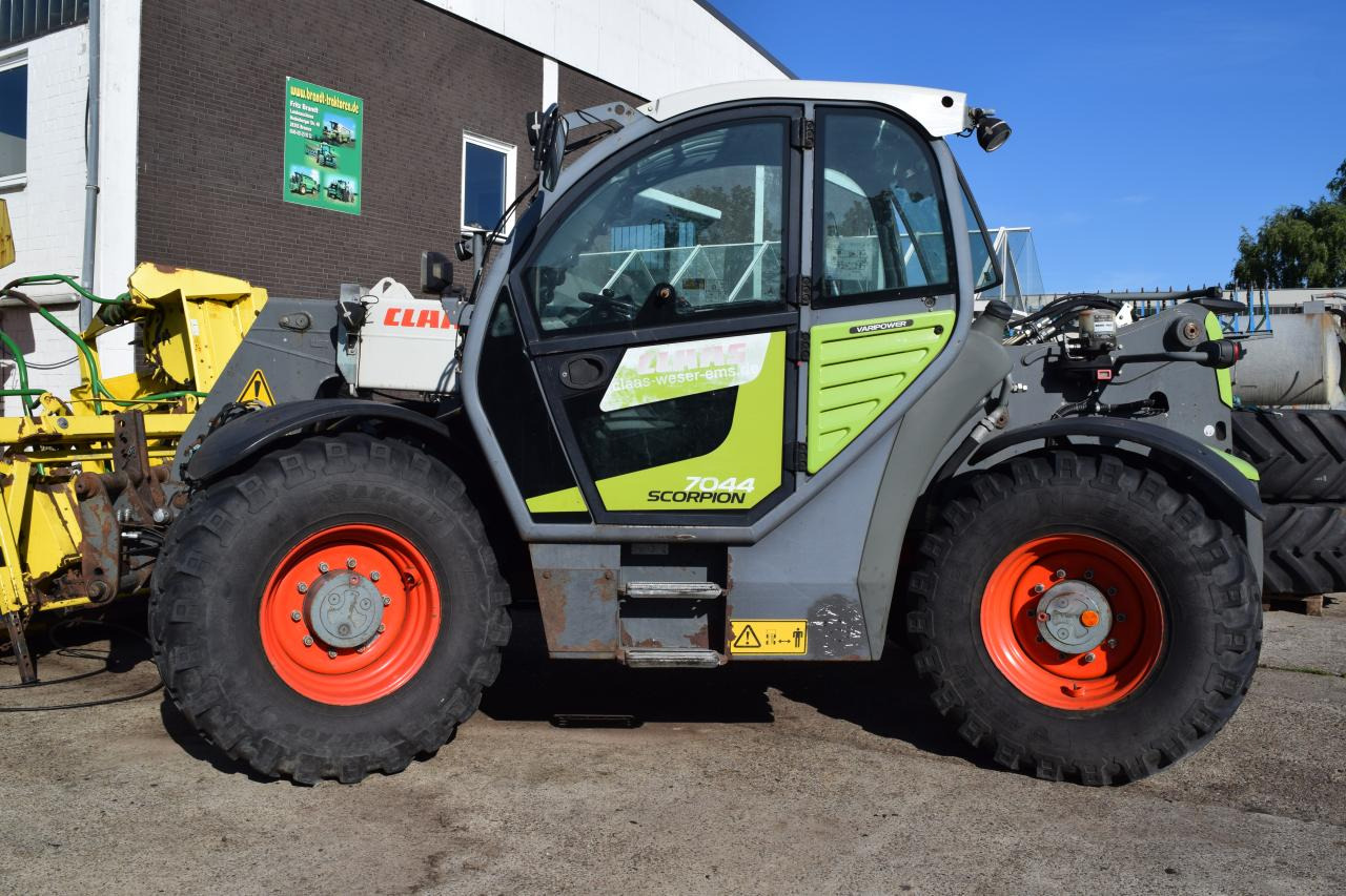CLAAS SCORPION 7044 - Telehandler: gambar 2 CLAAS SCORPION 7044 - Telehandler: gambar 2