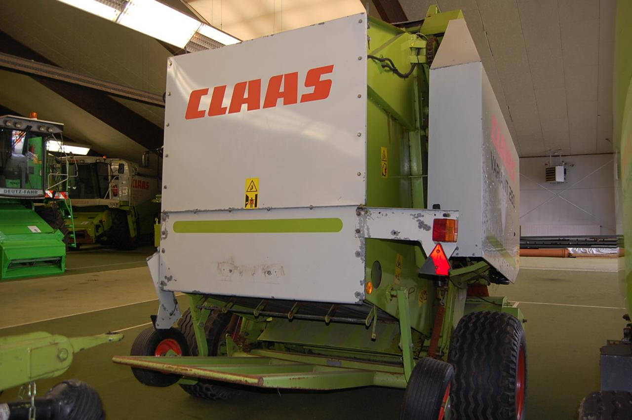 CLAAS Variant 280 - Baler bulat: gambar 3 CLAAS Variant 280 - Baler bulat: gambar 3