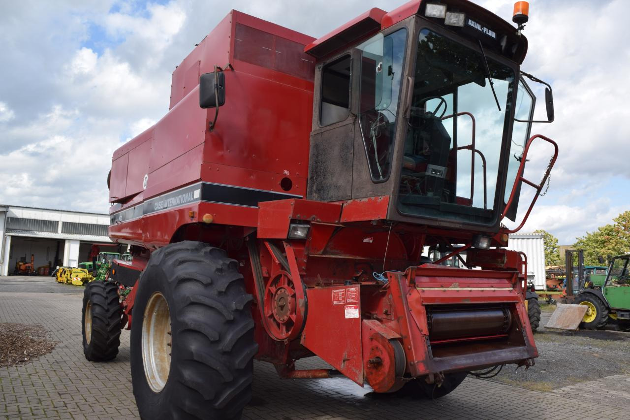 Case-IH 1680 Axial - Pemanen gabungan: gambar 2 Case-IH 1680 Axial - Pemanen gabungan: gambar 2
