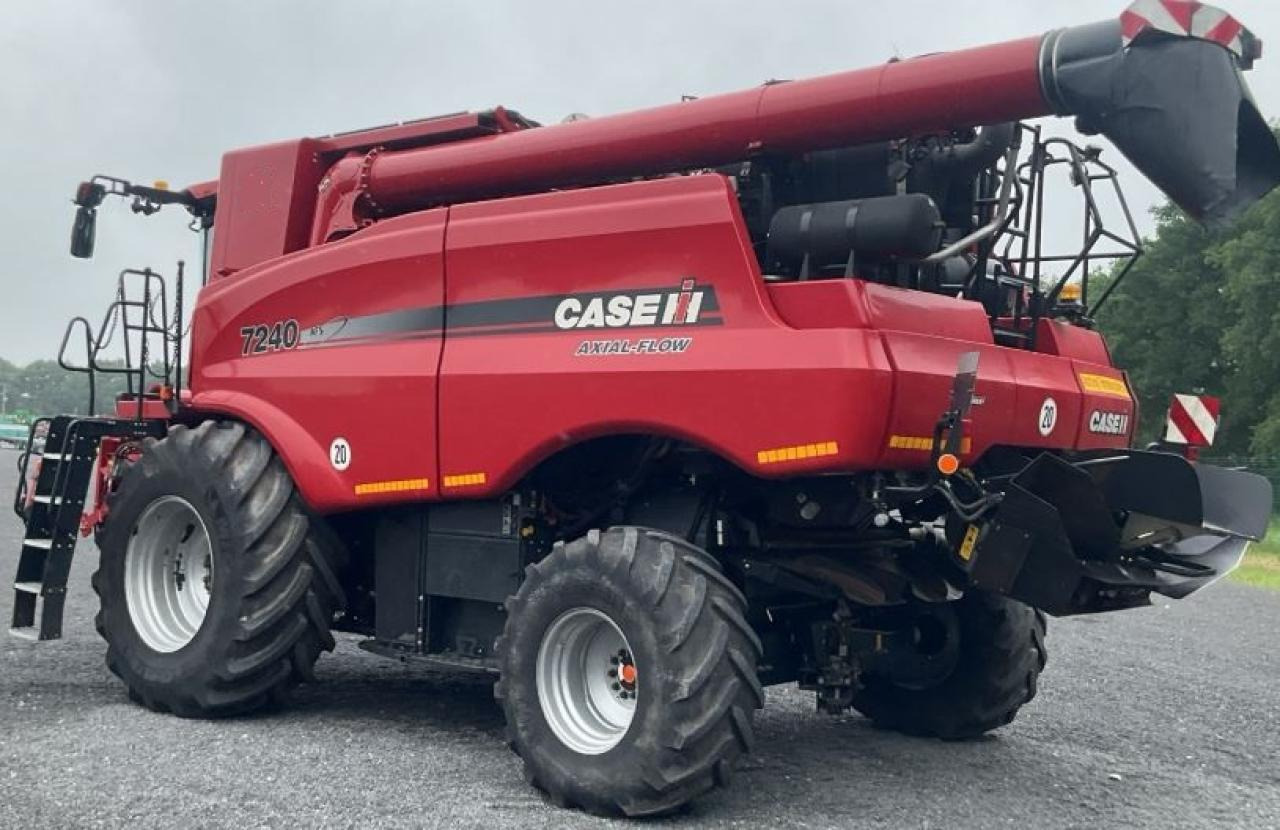 Case-IH 7240 Axial Flow - Pemanen gabungan: gambar 1 Case-IH 7240 Axial Flow - Pemanen gabungan: gambar 1