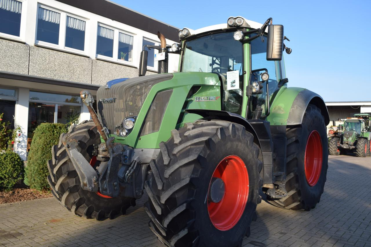 Fendt 826 Vario SCR - Traktor: gambar 1 Fendt 826 Vario SCR - Traktor: gambar 1