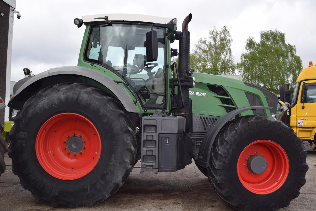 Fendt 826 Vario SCR ProfiPlus - Traktor: gambar 4 Fendt 826 Vario SCR ProfiPlus - Traktor: gambar 4
