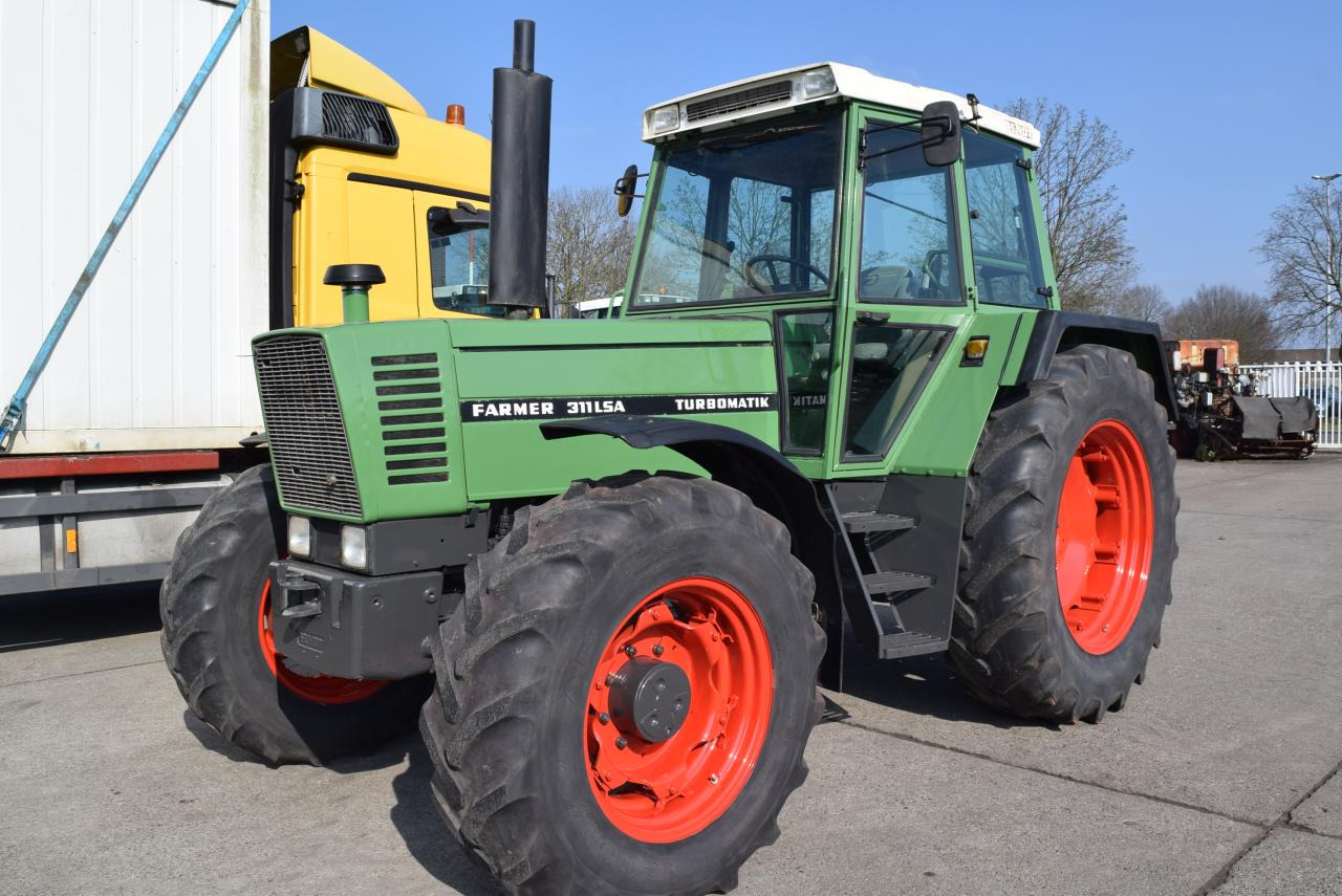 Fendt Farmer 311 LSA - Traktor: gambar 2 Fendt Farmer 311 LSA - Traktor: gambar 2