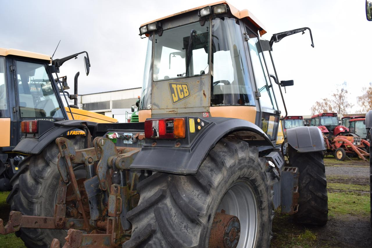 JCB Fastrac 2135 - 4WS - Traktor: gambar 4 JCB Fastrac 2135 - 4WS - Traktor: gambar 4
