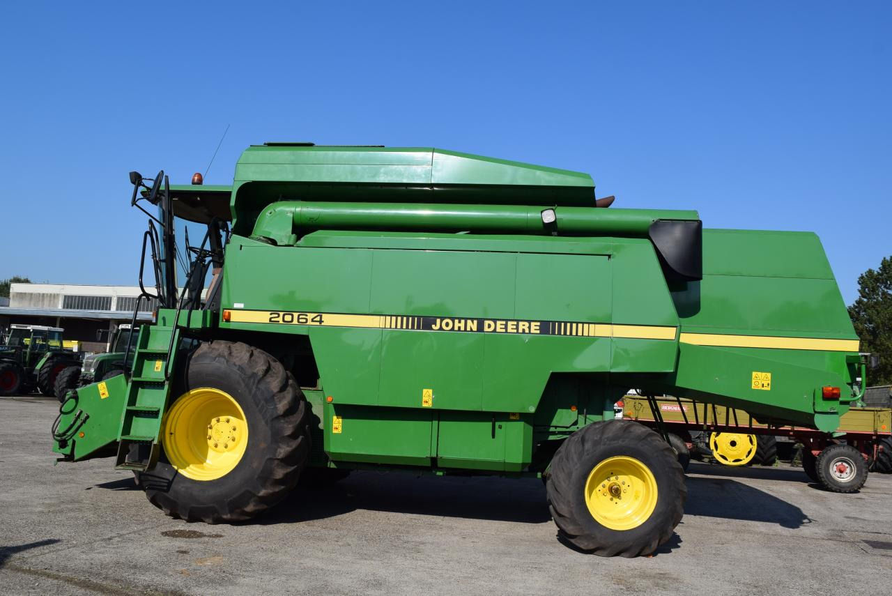 John Deere 2064 - Pemanen gabungan: gambar 1 John Deere 2064 - Pemanen gabungan: gambar 1