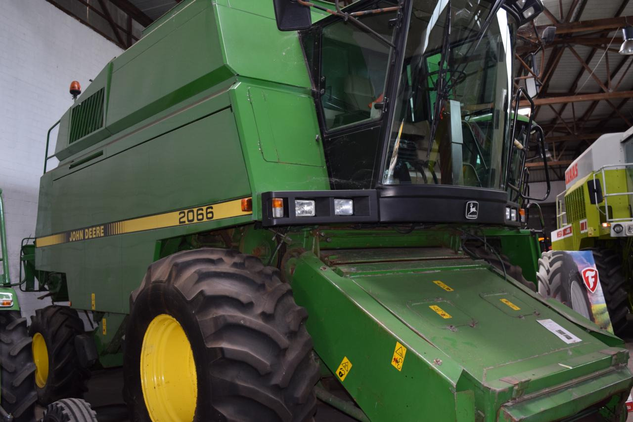 John Deere 2066 - Pemanen gabungan: gambar 1 John Deere 2066 - Pemanen gabungan: gambar 1