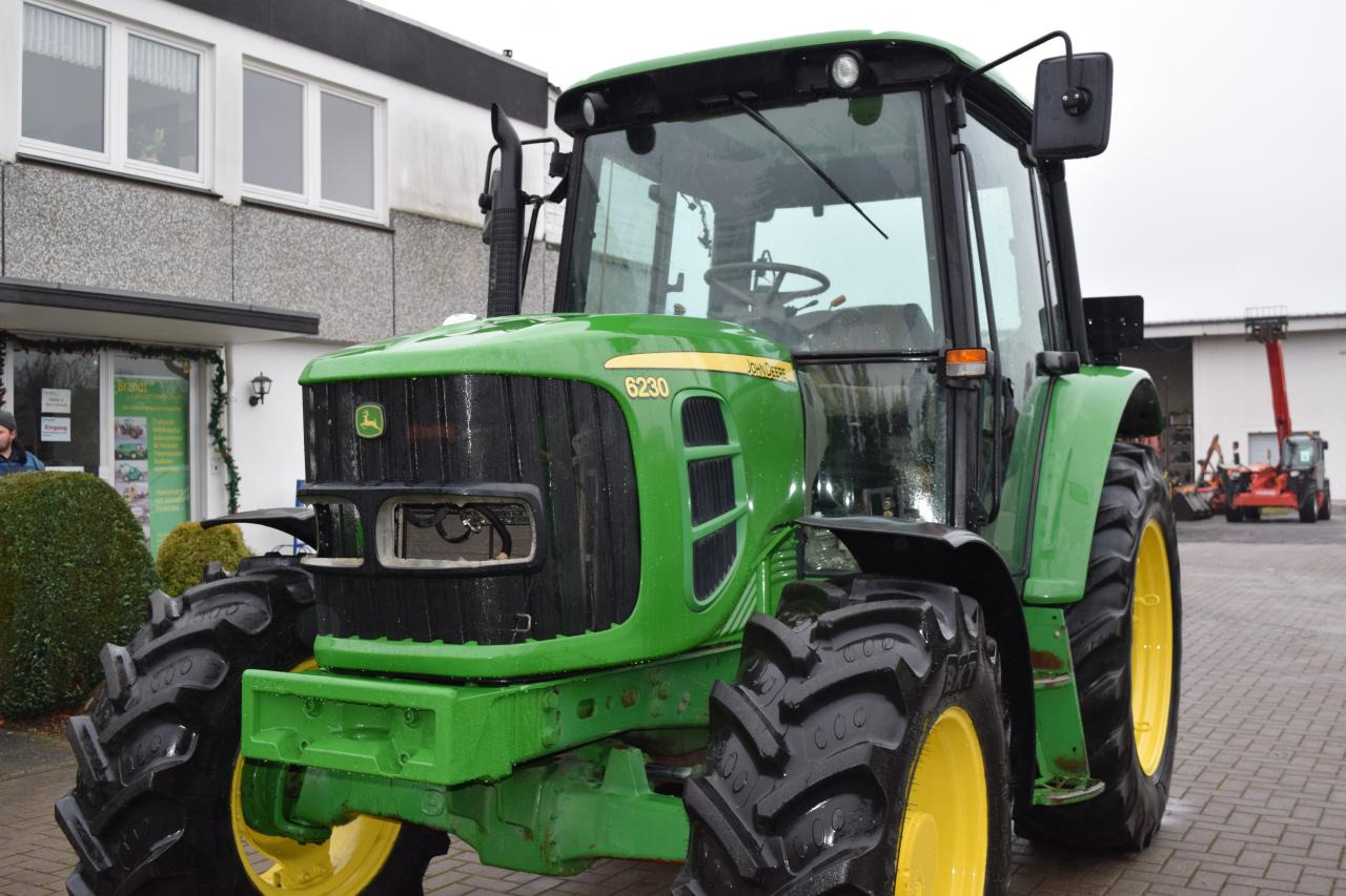 John Deere 6230 - Traktor: gambar 5 John Deere 6230 - Traktor: gambar 5