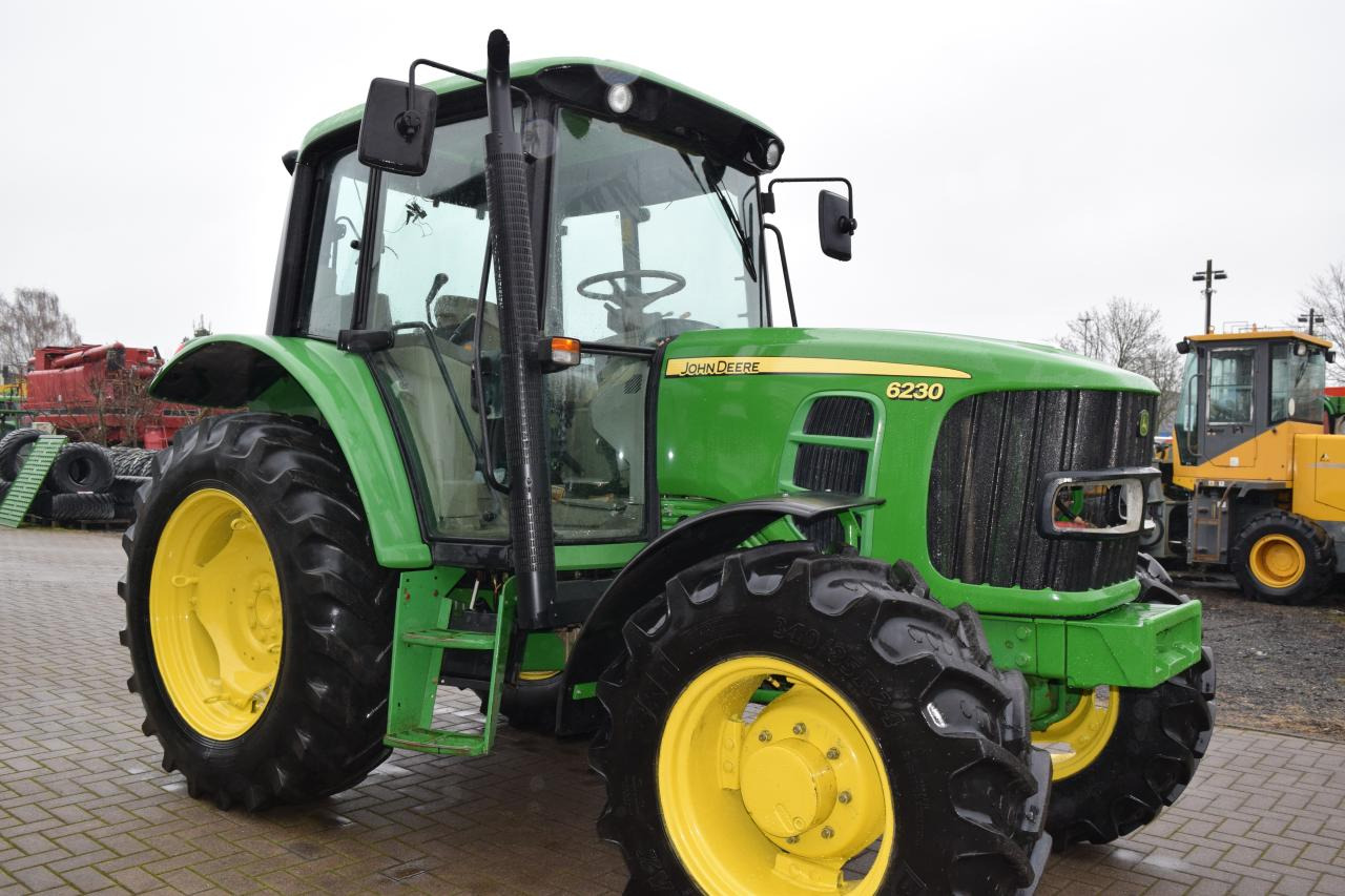 John Deere 6230 - Traktor: gambar 2 John Deere 6230 - Traktor: gambar 2