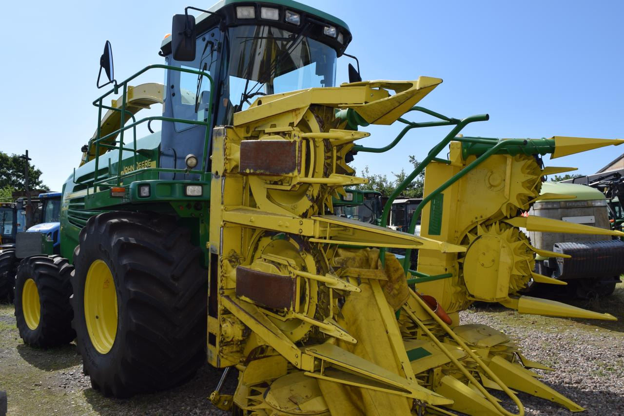 John Deere 7400 - Pemanen hijauan: gambar 2 John Deere 7400 - Pemanen hijauan: gambar 2