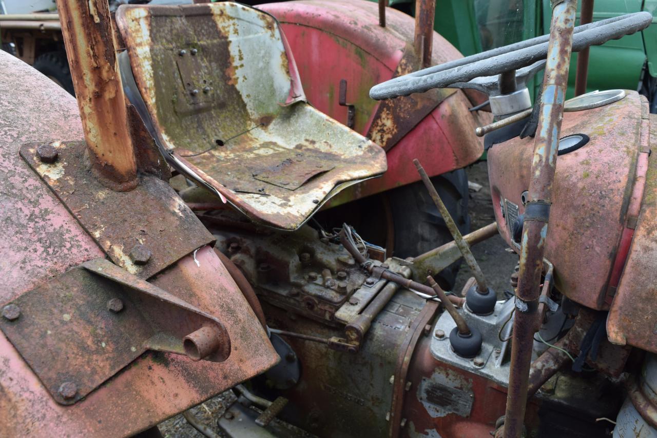 Massey Ferguson MF 35 - Traktor: gambar 4 Massey Ferguson MF 35 - Traktor: gambar 4