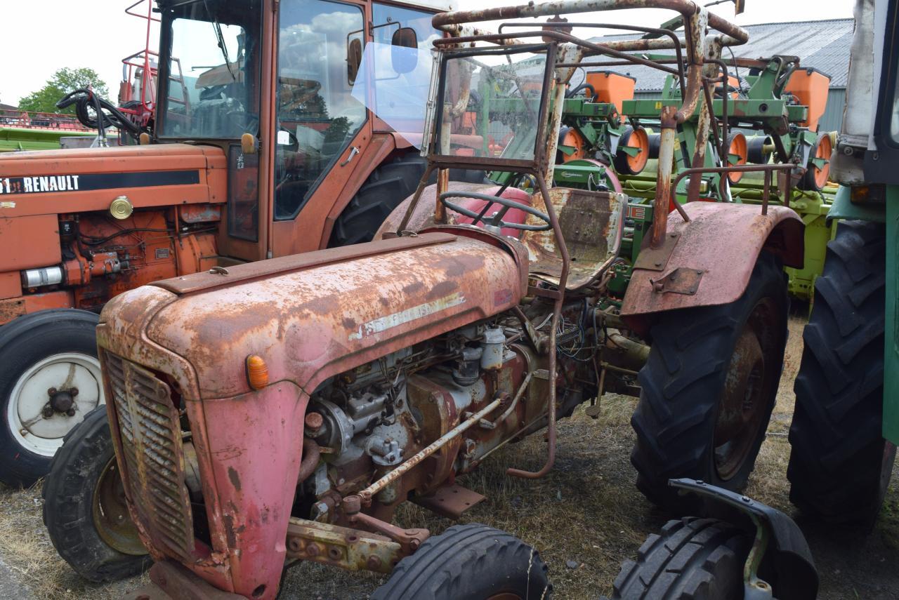 Massey Ferguson MF 35 - Traktor: gambar 2 Massey Ferguson MF 35 - Traktor: gambar 2