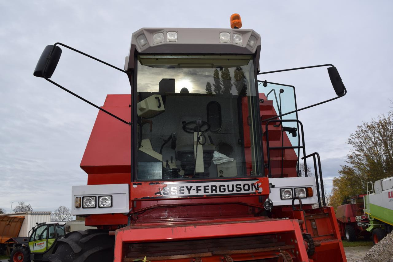 Massey Ferguson MF 38 - Pemanen gabungan: gambar 4 Massey Ferguson MF 38 - Pemanen gabungan: gambar 4