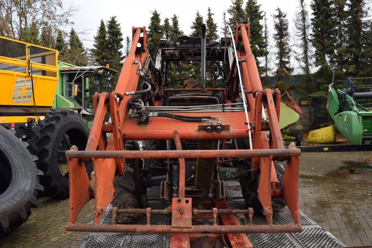 Massey Ferguson MF 390 T *Brandschaden* - Traktor: gambar 3 Massey Ferguson MF 390 T *Brandschaden* - Traktor: gambar 3