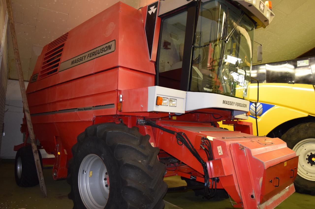Massey Ferguson MF 40 RS - Pemanen gabungan: gambar 2 Massey Ferguson MF 40 RS - Pemanen gabungan: gambar 2