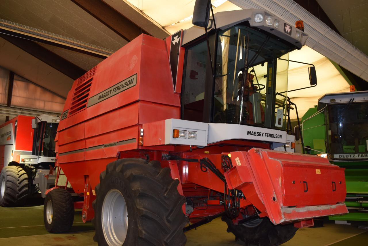 Massey Ferguson MF 40 RS - Pemanen gabungan: gambar 2 Massey Ferguson MF 40 RS - Pemanen gabungan: gambar 2