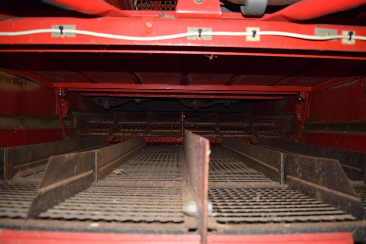 Massey Ferguson MF 40 RS - Pemanen gabungan: gambar 4 Massey Ferguson MF 40 RS - Pemanen gabungan: gambar 4