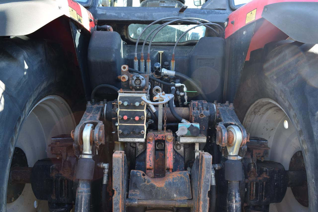 Massey Ferguson MF 8250 - Traktor: gambar 5 Massey Ferguson MF 8250 - Traktor: gambar 5