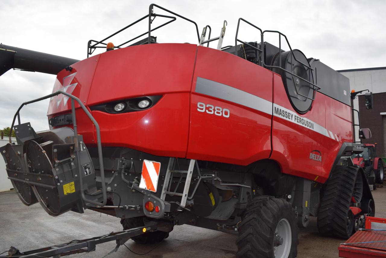 Massey Ferguson MF 9380 Delta Hybrid - Pemanen gabungan: gambar 5 Massey Ferguson MF 9380 Delta Hybrid - Pemanen gabungan: gambar 5