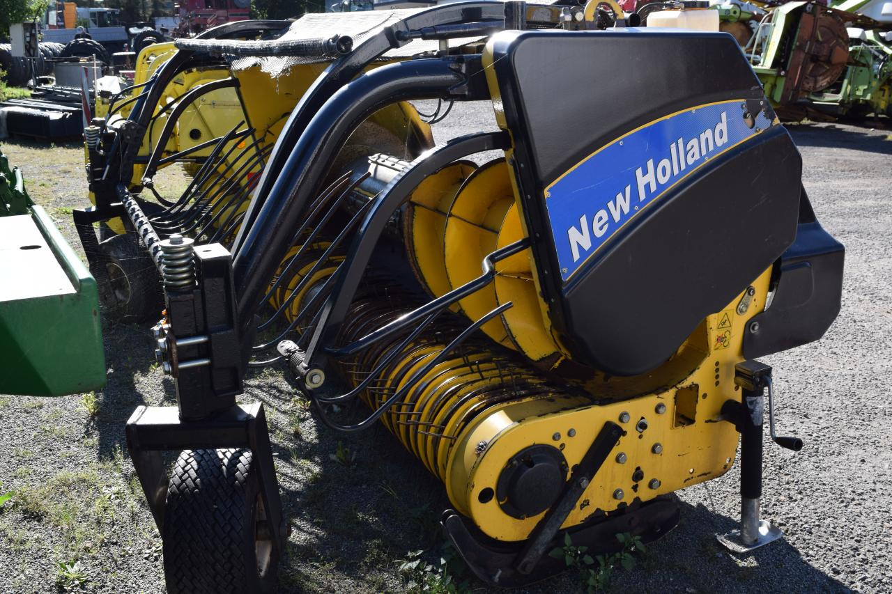 New Holland 273 *Pick Up* - Lampiran pemanen pakan ternak: gambar 3 New Holland 273 *Pick Up* - Lampiran pemanen pakan ternak: gambar 3