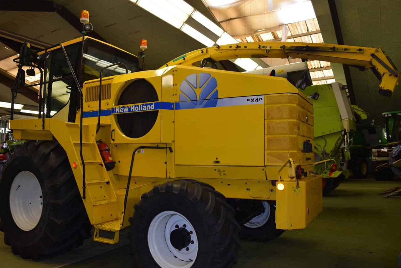 New Holland FX 40 - Pemanen hijauan: gambar 4 New Holland FX 40 - Pemanen hijauan: gambar 4