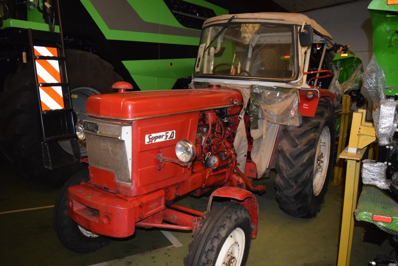 Renault Super 5D - Traktor: gambar 1 Renault Super 5D - Traktor: gambar 1