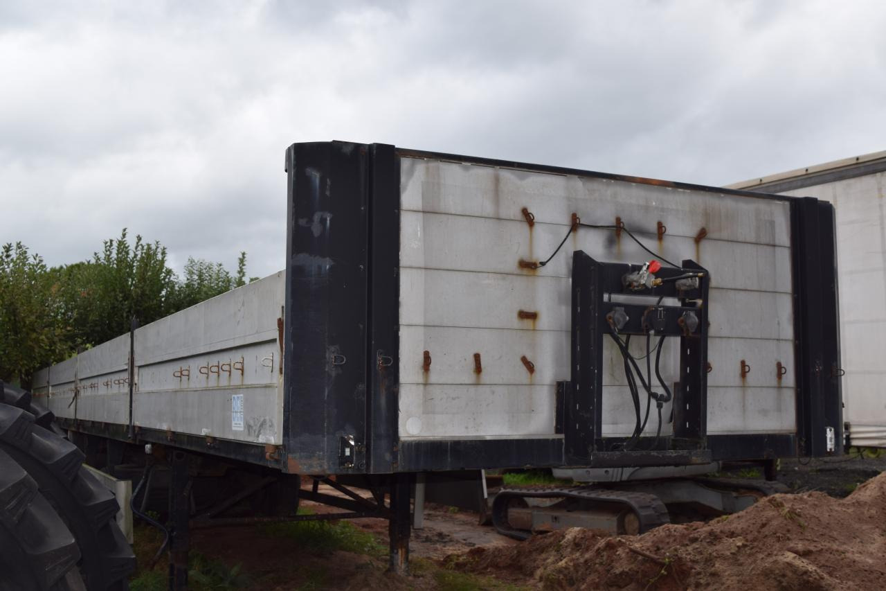 Wielton PTS 34.100 - Trailer dengan terpal samping: gambar 1 Wielton PTS 34.100 - Trailer dengan terpal samping: gambar 1