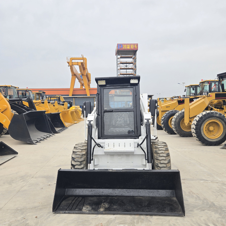 BOBCAT S300 - Skid steer: gambar 4 BOBCAT S300 - Skid steer: gambar 4