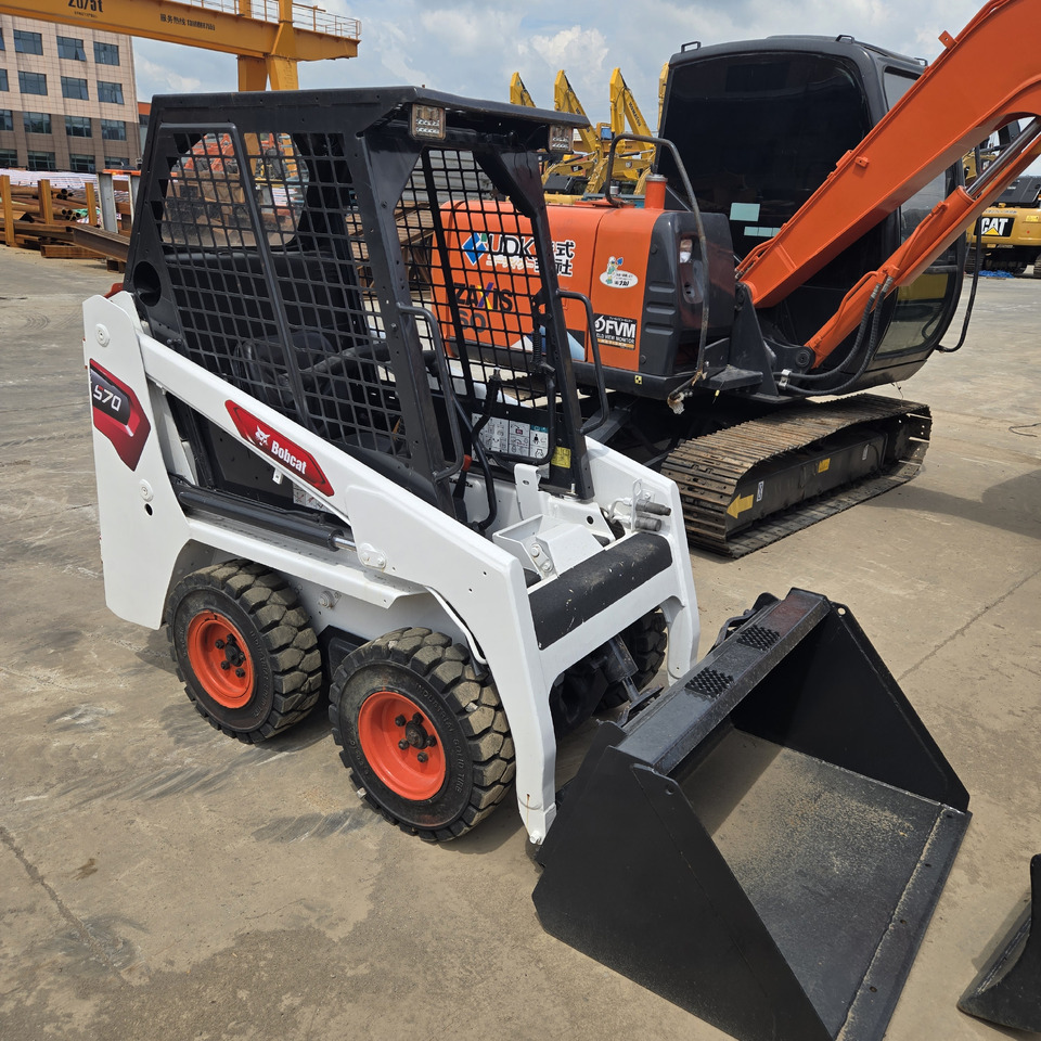BOBCAT S70 - Skid steer: gambar 3 BOBCAT S70 - Skid steer: gambar 3