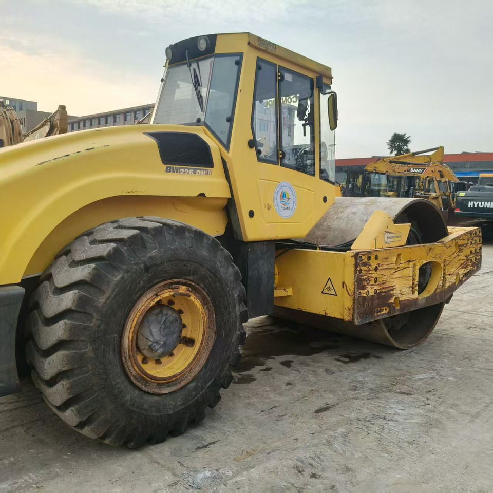 BOMAG BW226DH - Roller jalan: gambar 4 BOMAG BW226DH - Roller jalan: gambar 4