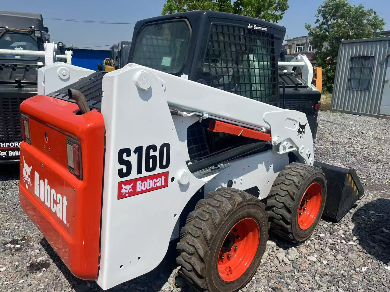 Bobcat S160 - Skid steer: gambar 1 Bobcat S160 - Skid steer: gambar 1