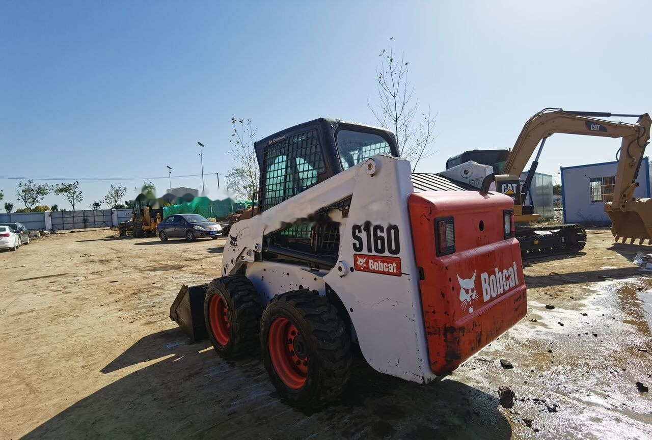Bobcat S160 - Skid steer: gambar 1 Bobcat S160 - Skid steer: gambar 1