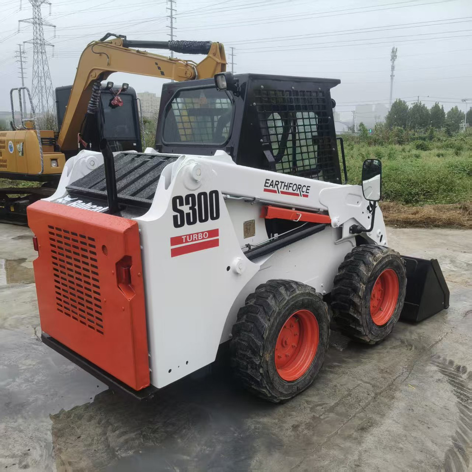 Bobcat S300 - Skid steer: gambar 4 Bobcat S300 - Skid steer: gambar 4