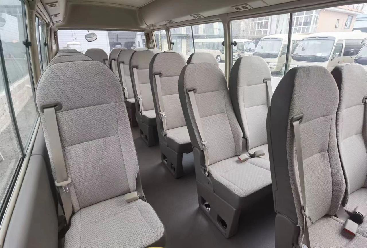 Bus baru TOYOTA COASTER: gambar 6