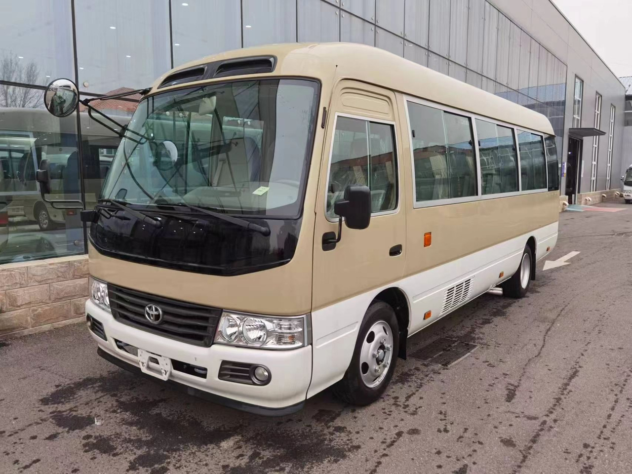 TOYOTA COASTER - Bus: gambar 5 TOYOTA COASTER - Bus: gambar 5