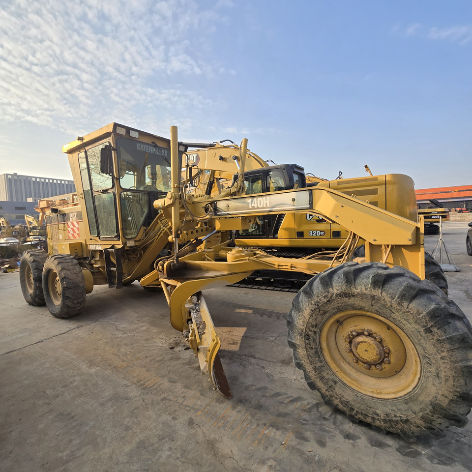 CAT 140H - Grader: gambar 2 CAT 140H - Grader: gambar 2