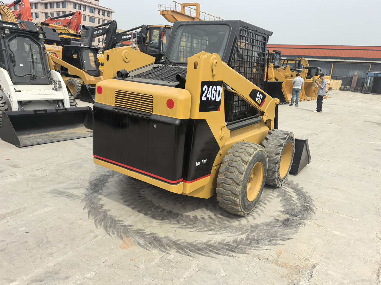 CAT 246D - Skid steer: gambar 5 CAT 246D - Skid steer: gambar 5