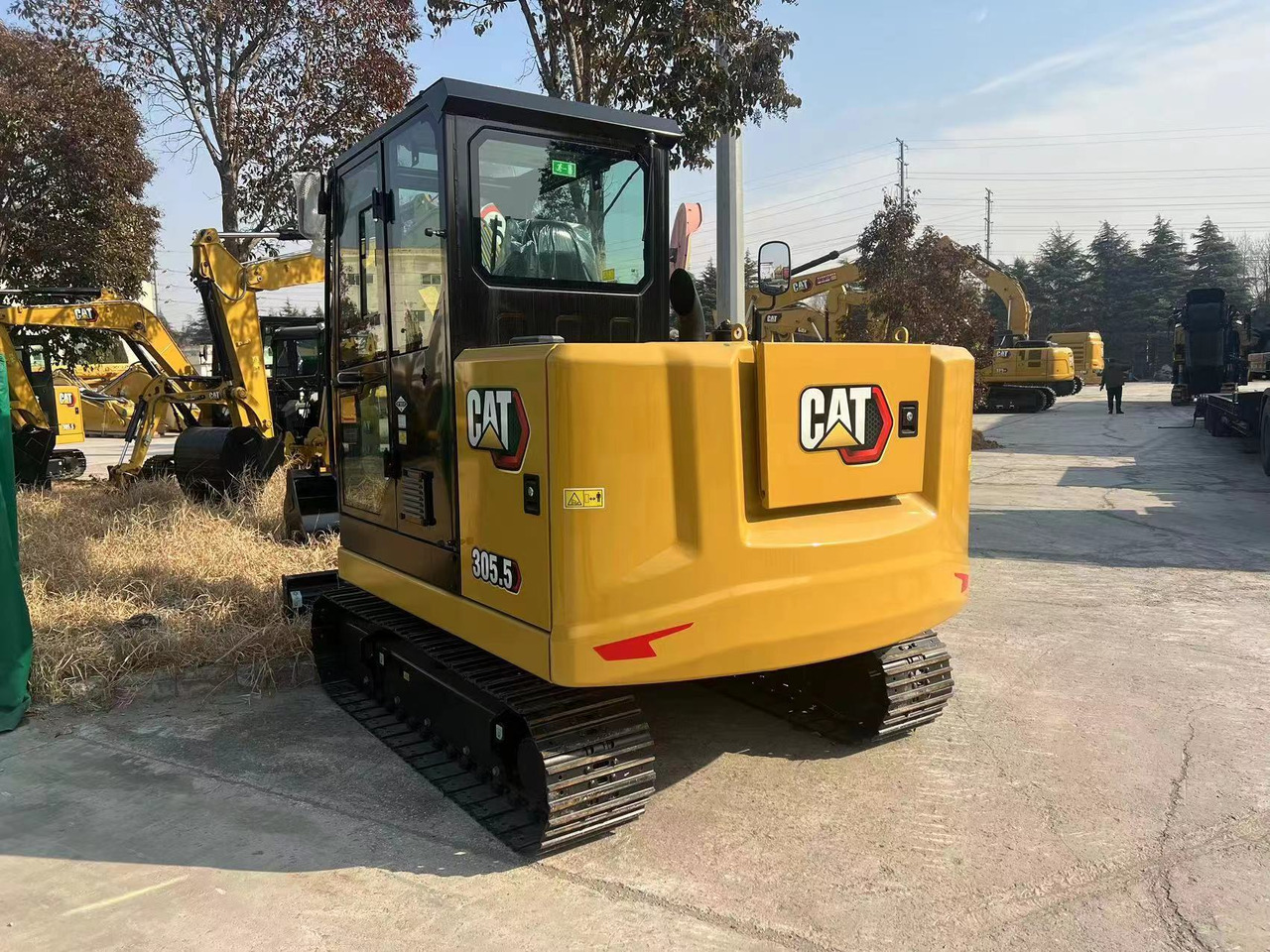 CAT 305.5 - Ekskavator mini: gambar 4 CAT 305.5 - Ekskavator mini: gambar 4
