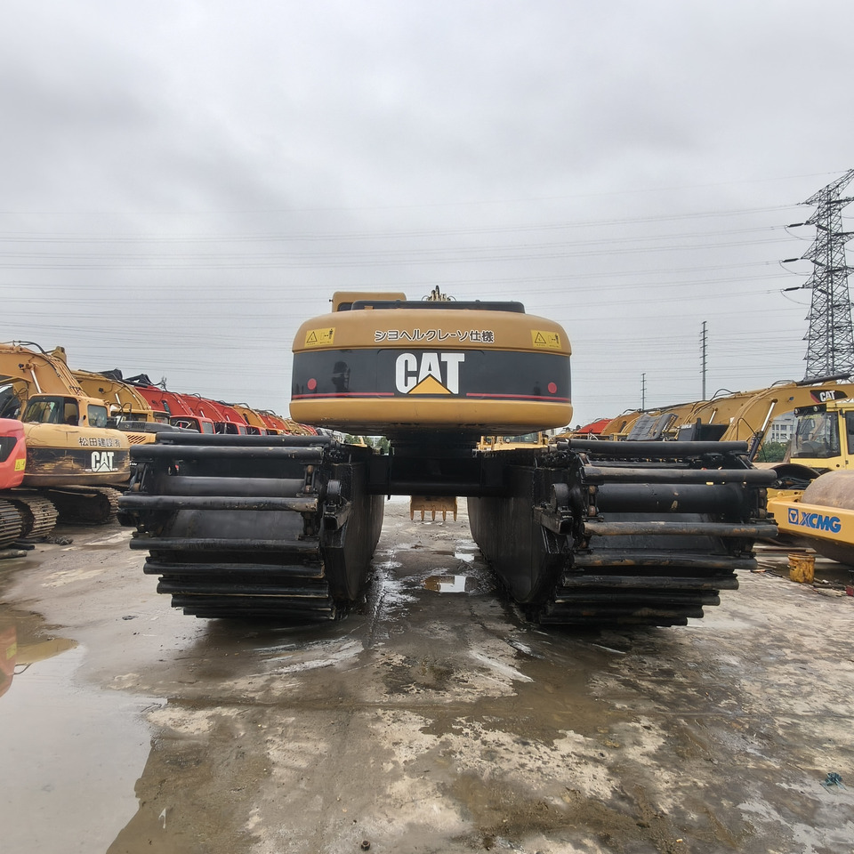 CAT 320C - Ekskavator amfibi: gambar 5 CAT 320C - Ekskavator amfibi: gambar 5