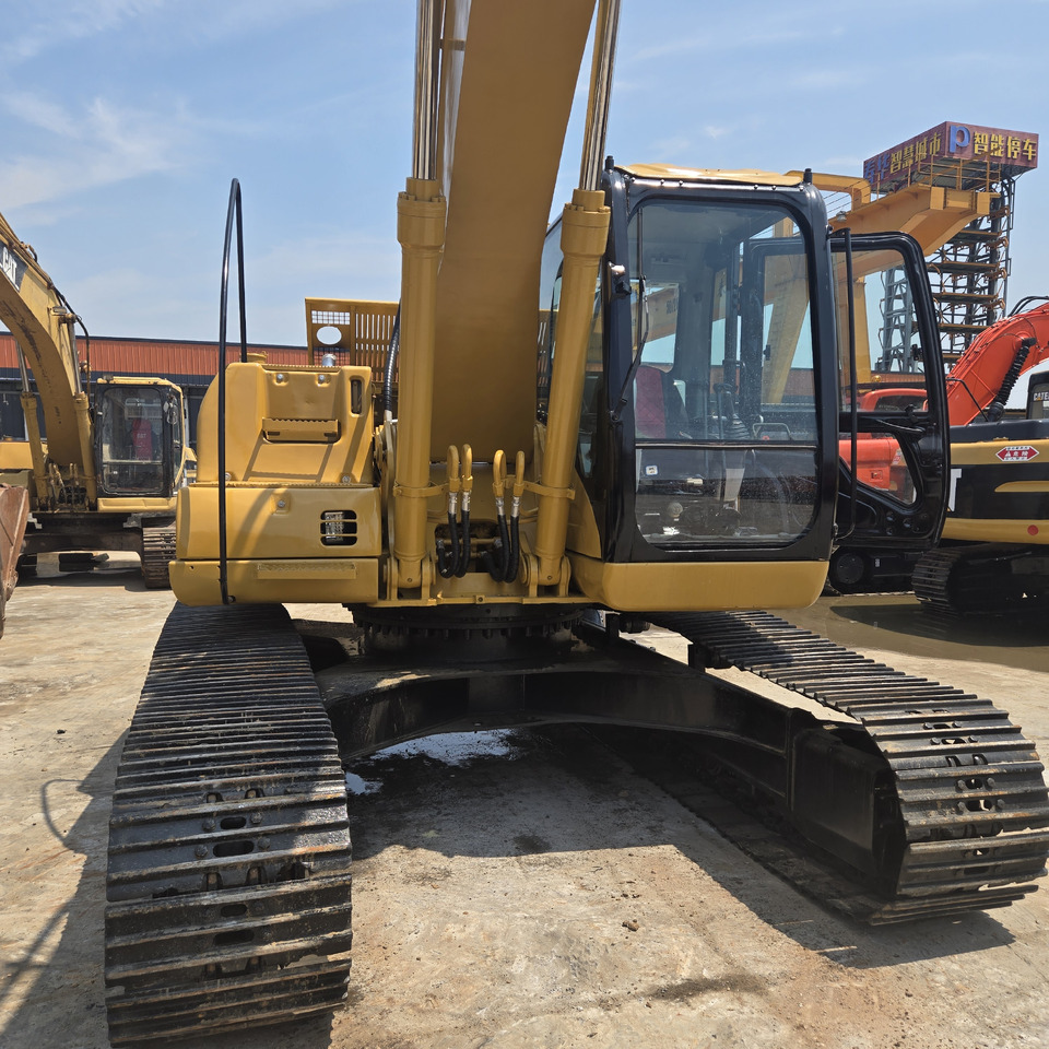 CAT 320C - Ekskavator perayap: gambar 3 CAT 320C - Ekskavator perayap: gambar 3