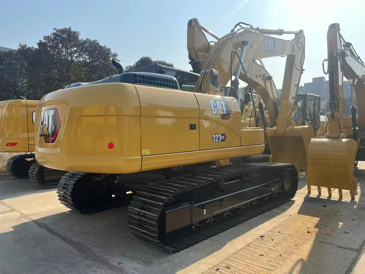 CAT 323GX - Ekskavator perayap: gambar 1 CAT 323GX - Ekskavator perayap: gambar 1