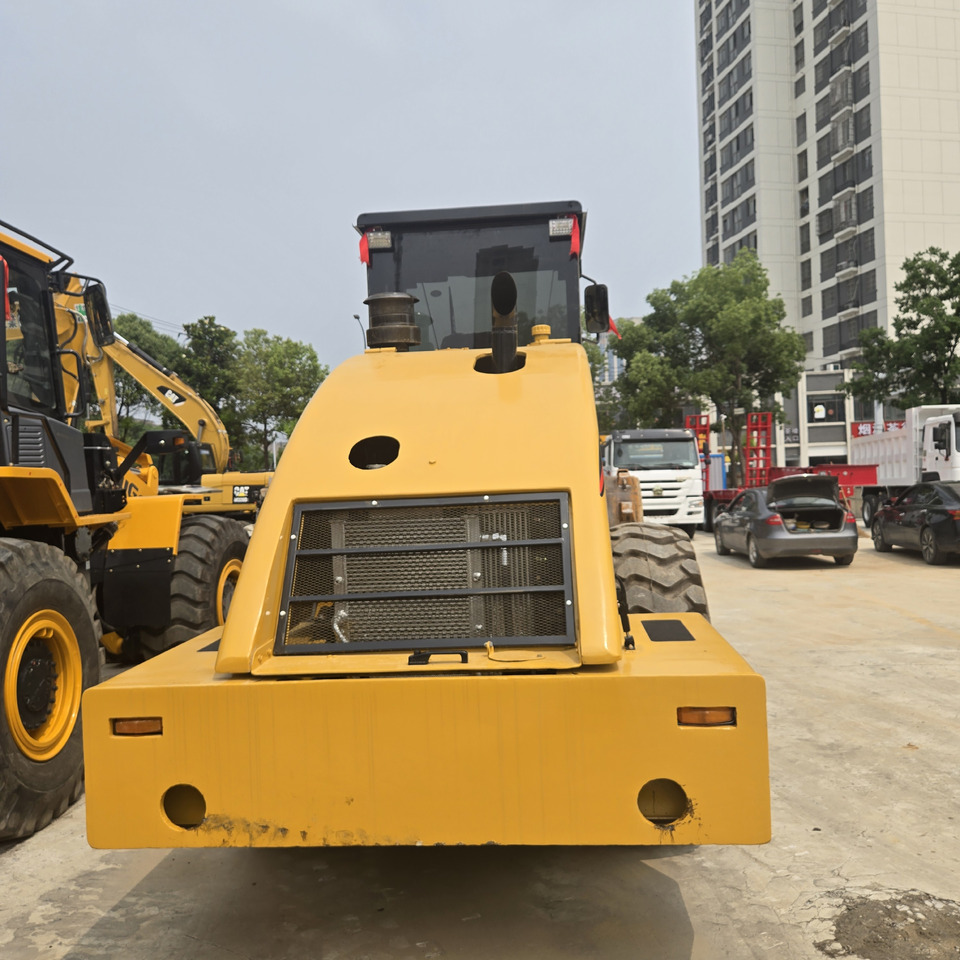 CAT CS683E - Pemadat: gambar 5 CAT CS683E - Pemadat: gambar 5