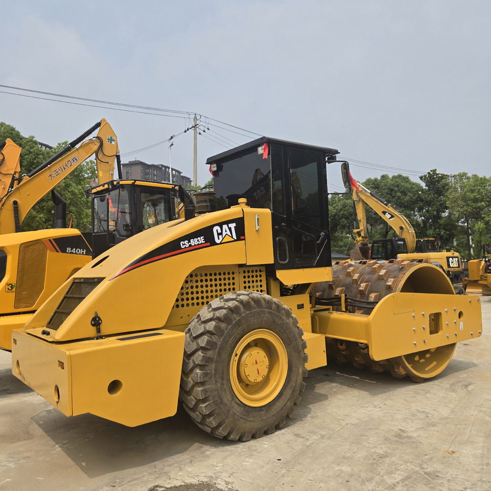 CAT CS683E - Pemadat: gambar 4 CAT CS683E - Pemadat: gambar 4