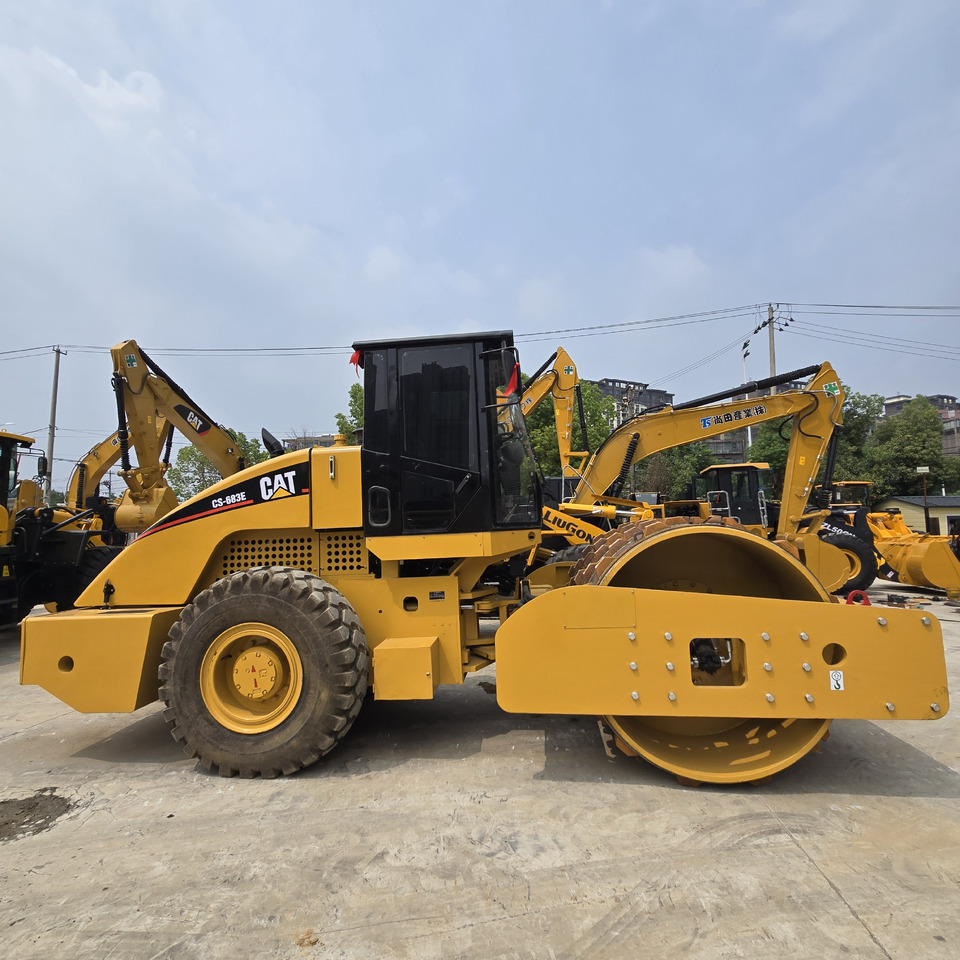 CAT CS683E - Pemadat: gambar 3 CAT CS683E - Pemadat: gambar 3
