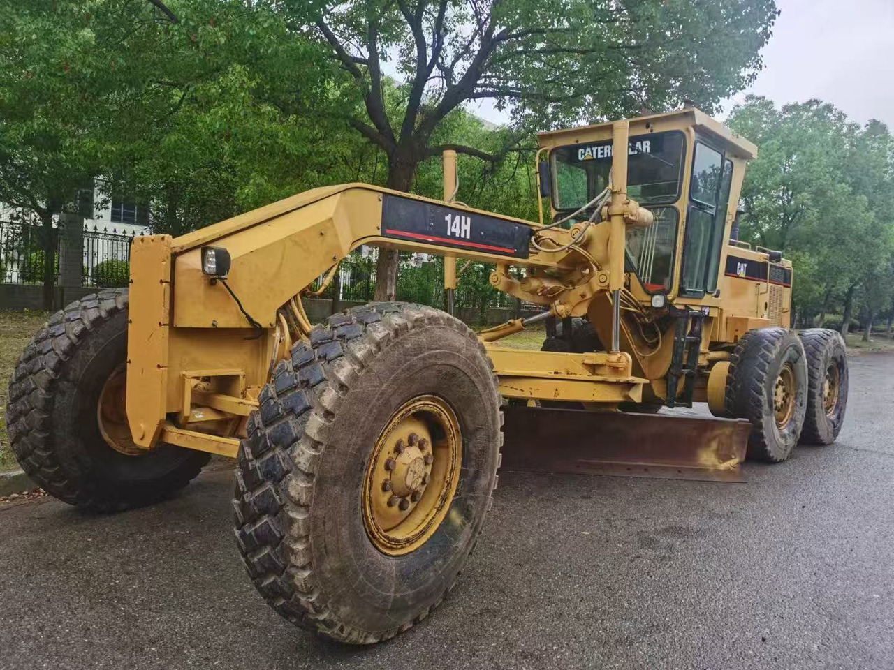 CATERPILLAR 14H - Grader: gambar 4 CATERPILLAR 14H - Grader: gambar 4
