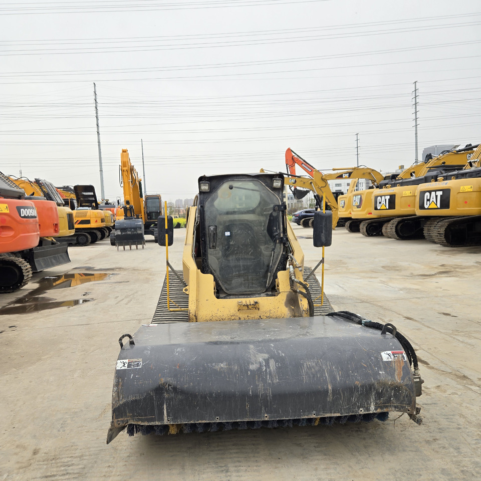 CATERPILLAR 277C - Skid steer: gambar 3 CATERPILLAR 277C - Skid steer: gambar 3