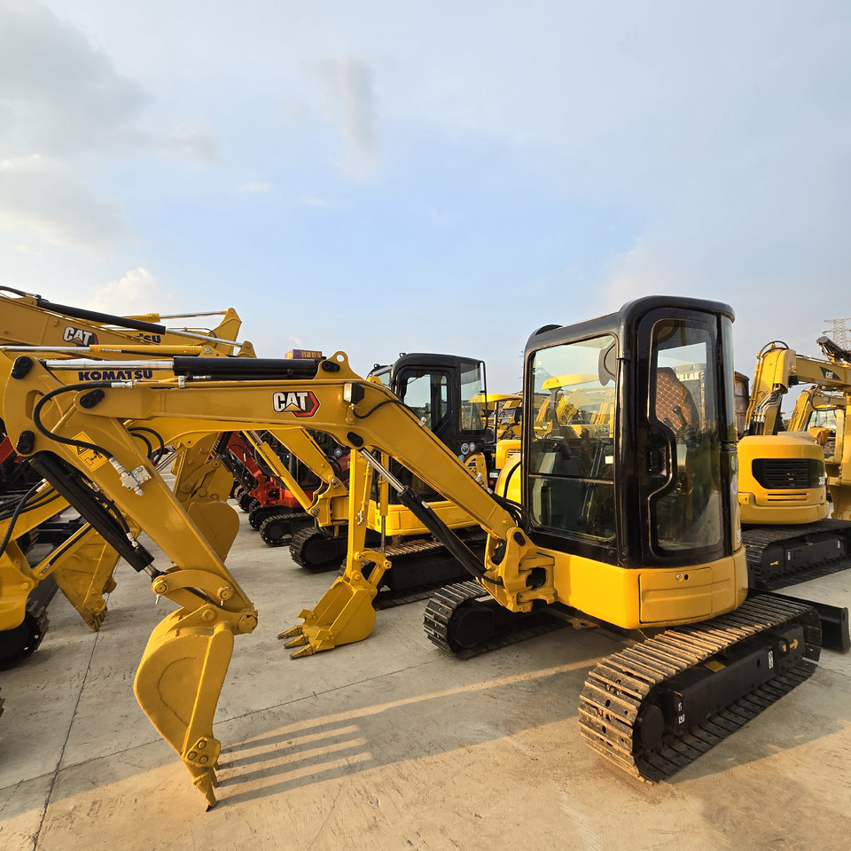 CATERPILLAR 303.5E2 - Ekskavator mini: gambar 2 CATERPILLAR 303.5E2 - Ekskavator mini: gambar 2