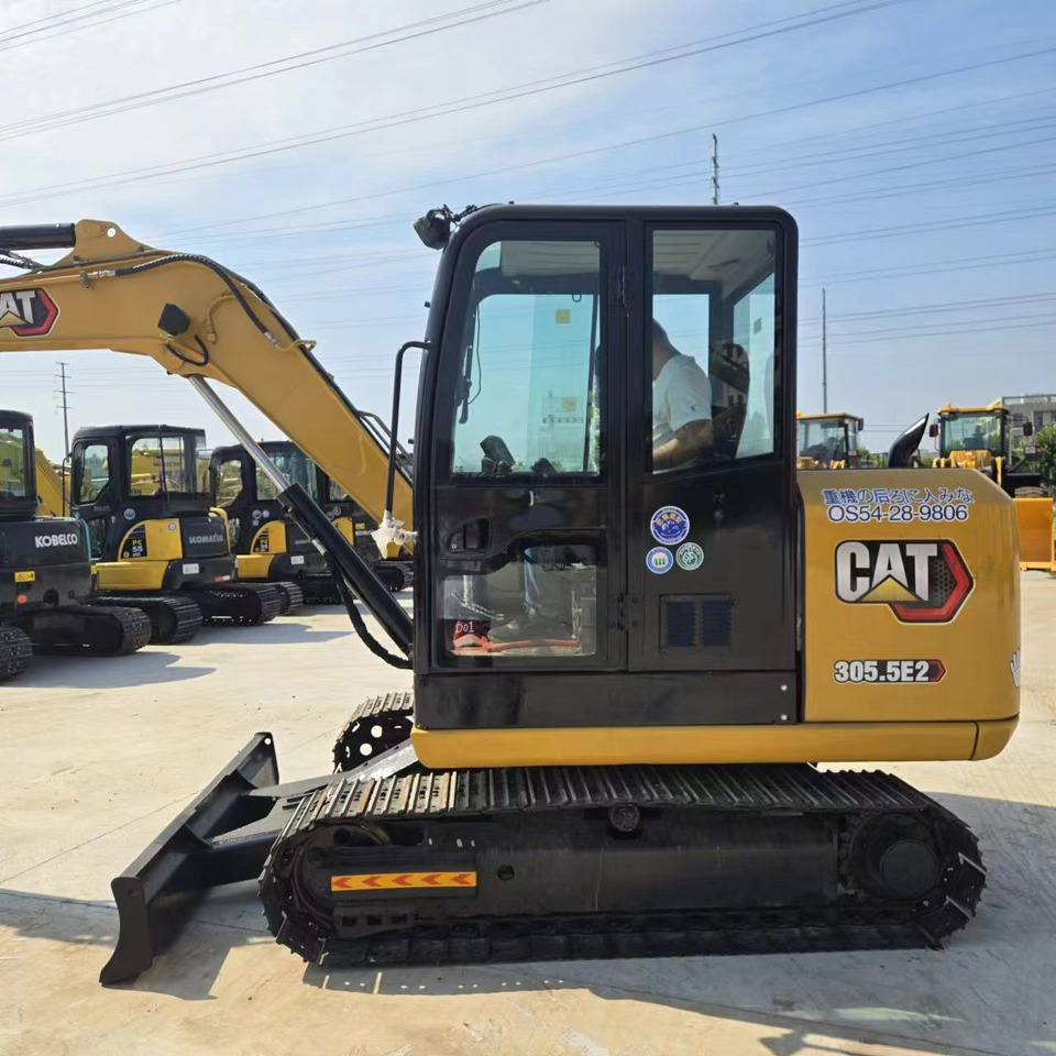 CATERPILLAR 305.5E2 - Ekskavator mini: gambar 2 CATERPILLAR 305.5E2 - Ekskavator mini: gambar 2
